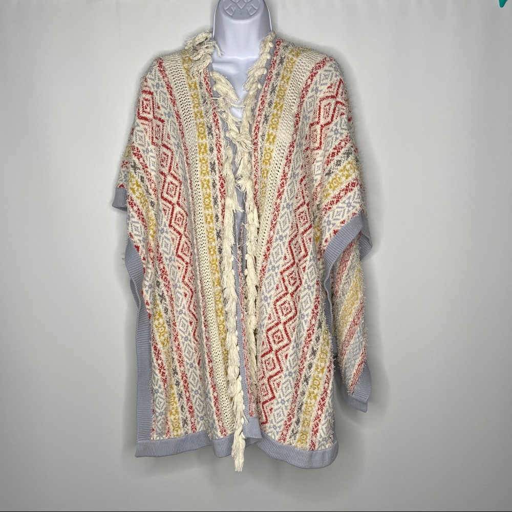 Cabi By Love Carol Design 5001 Siesta Poncho boho